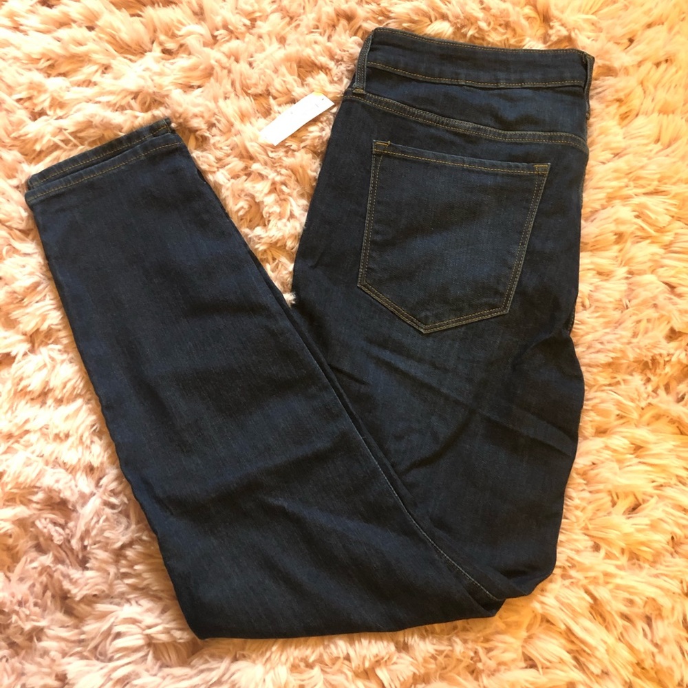 Old Navy Rockstar Mid Rise 18